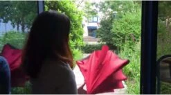 Impliva - Opvouwbare Inside Out Paraplu - Ø 107 Cm - Zwart/Blauw -Regenjas En Paraplu 1200x666