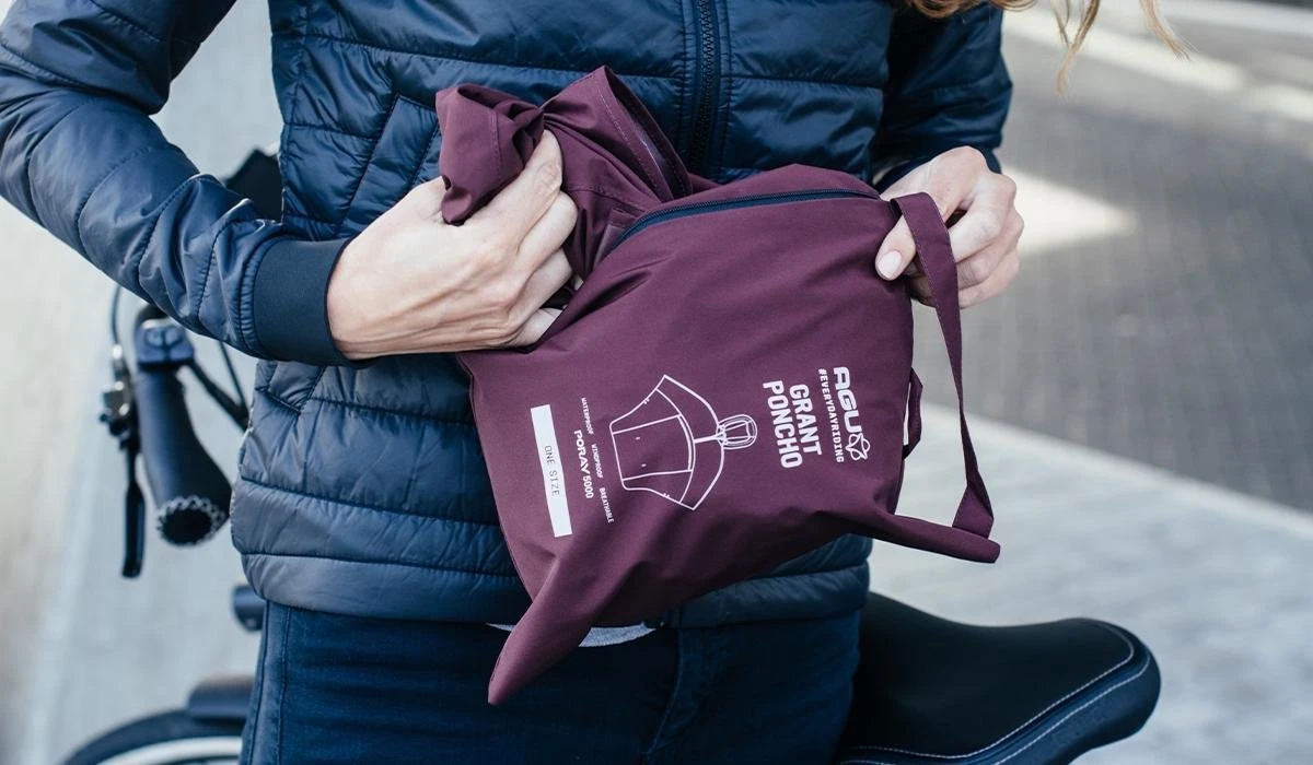 AGU Grant Regenponcho Essential Unisex - Navy Blauw - One Size - Dames & Heren - Waterdicht & Ademend AGU Grant Regenponcho Essential Unisex - Navy Blauw - One Size - Dames & Heren - Waterdicht & Ademend -Regenjas En Paraplu 1200x700 9