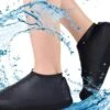 Siliconen Unisex Waterdichte Overschoenen Zwart Maat L 39-44 - Herbruikbaar – Anti Slip Regen Overschoen - Schoenhoesjes - Waterdichte Schoenbeschermers - Regenhoes – Schoenovertrek - Regenlaarzen -Regenjas En Paraplu 1200x847