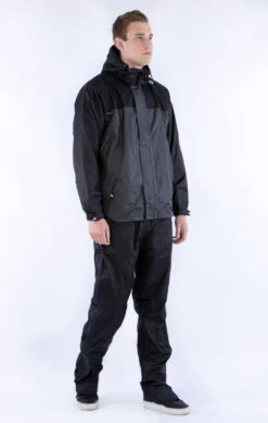 Ralka Regenpak - Intensive - Zwart/Antraciet - M -Regenjas En Paraplu 762x1200
