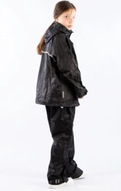 Ralka Regenpak - Junior - Zwart - 164 5 Ralka Regenpak - Junior - Zwart - 164 -Regenjas En Paraplu 764x1200 4