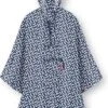 Reisenthel Mini Maxi Poncho Regenponcho - Opvouwbaar - Signature Navy Blauw 2 Reisenthel Mini Maxi Poncho Regenponcho - Opvouwbaar - Signature Navy Blauw -Regenjas En Paraplu 805x1200 2